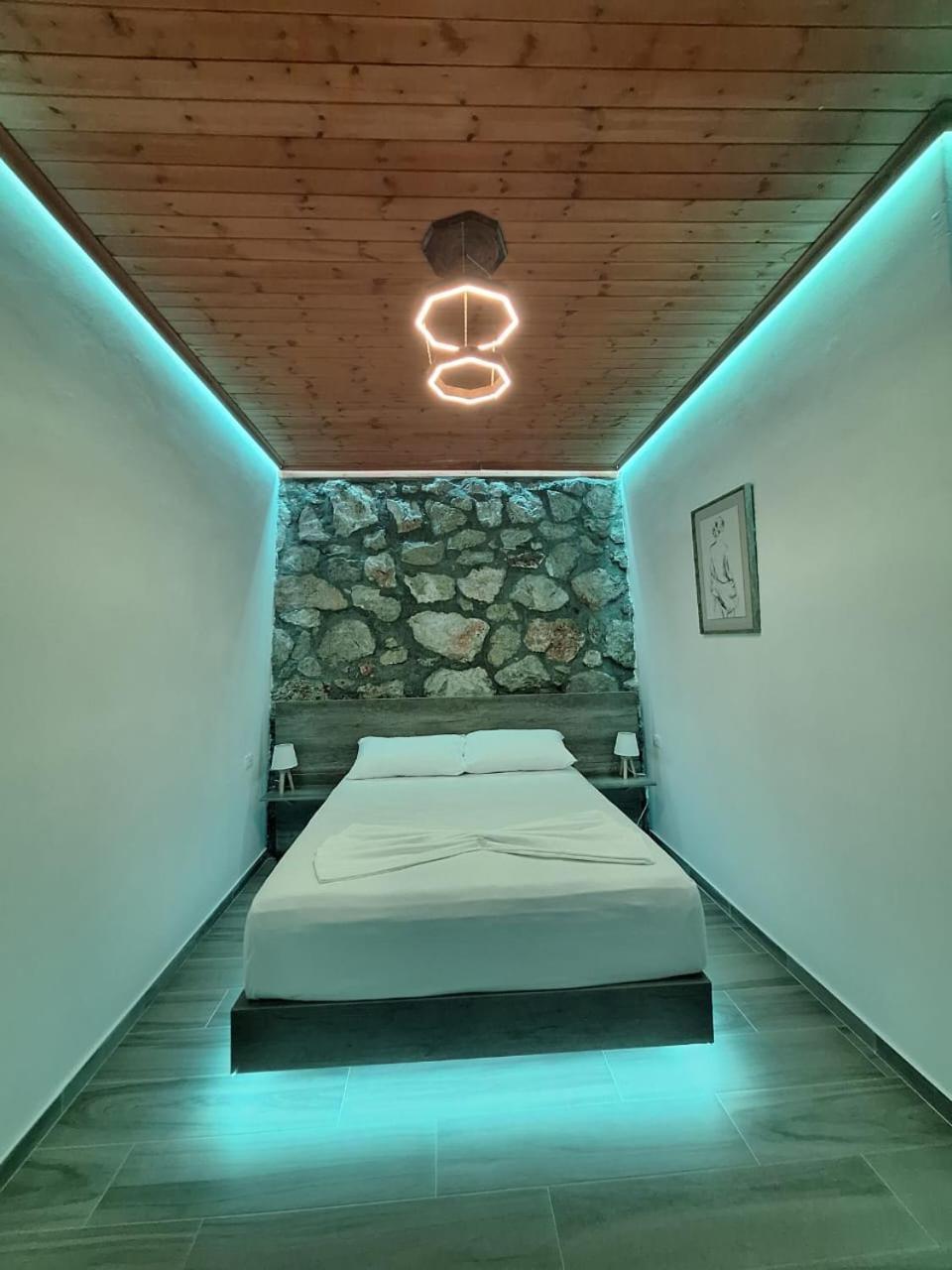 Flower Hill Avlonya Dış mekan fotoğraf
